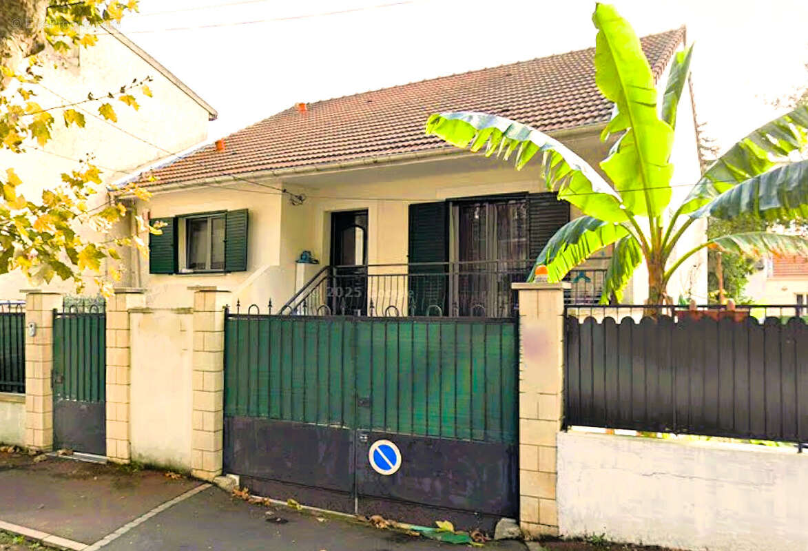 Maison à LE BOURGET