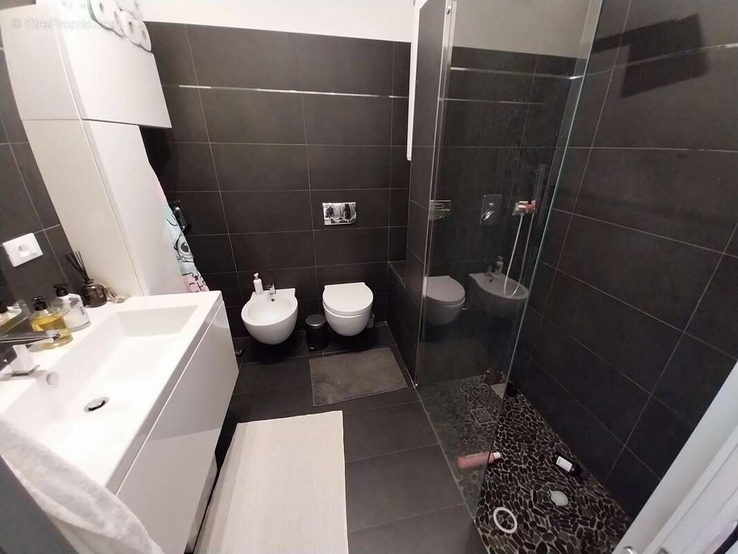 Appartement à ROQUEBRUNE-CAP-MARTIN