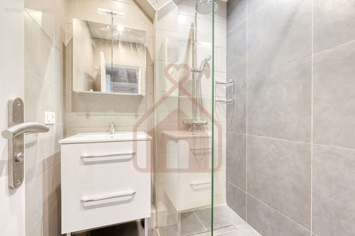 Appartement à IVRY-SUR-SEINE