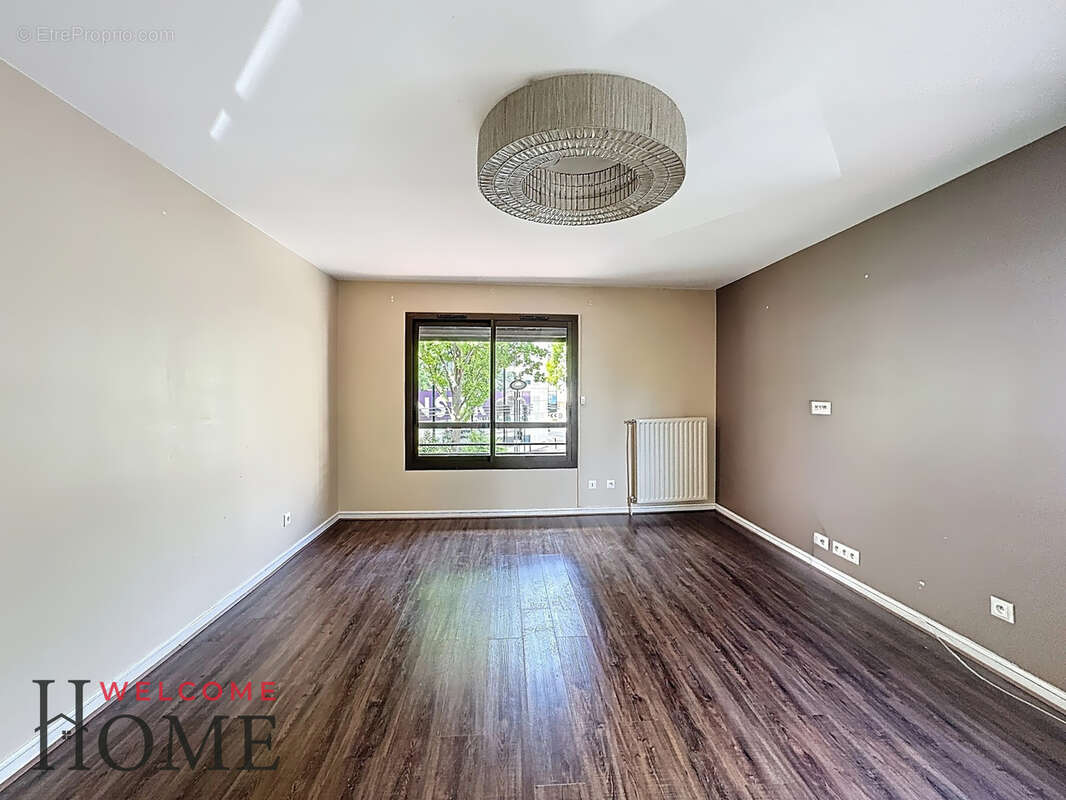 Appartement à LEVALLOIS-PERRET