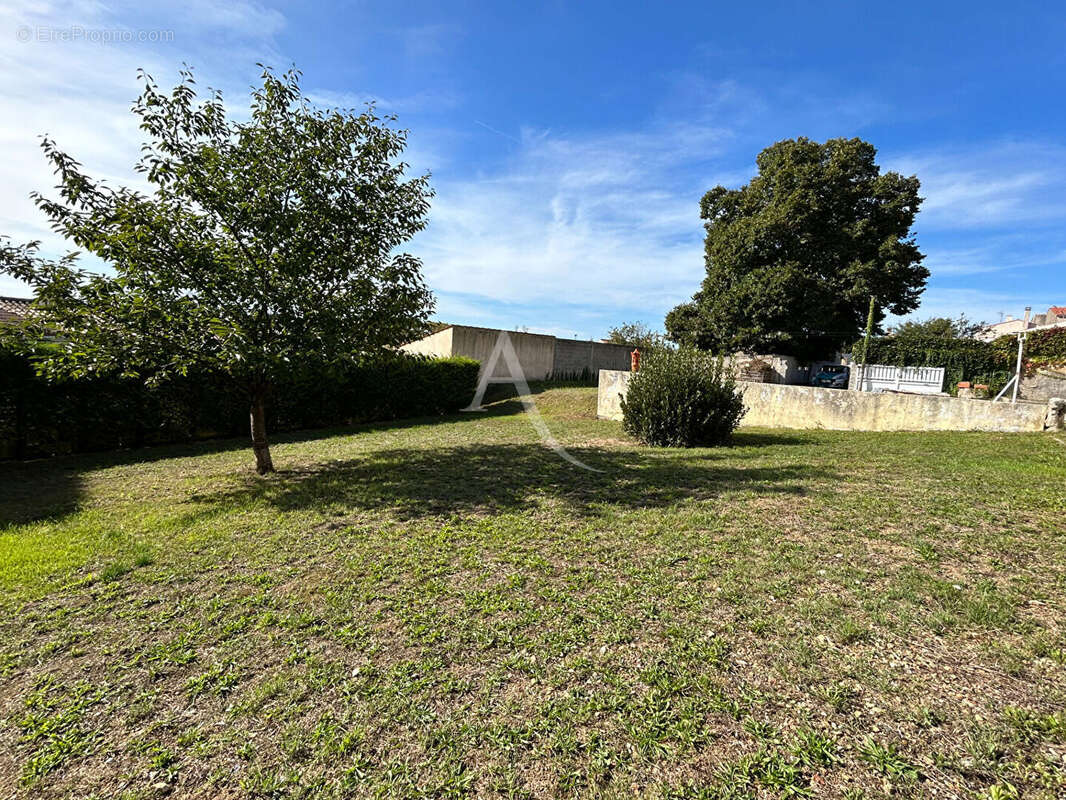 Maison à L'ILE-D'ELLE