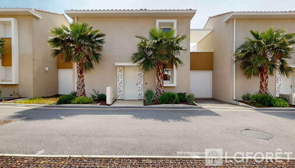 Maison à FREJUS