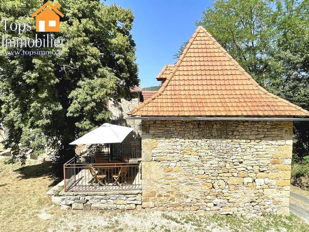 Maison à AMBEYRAC