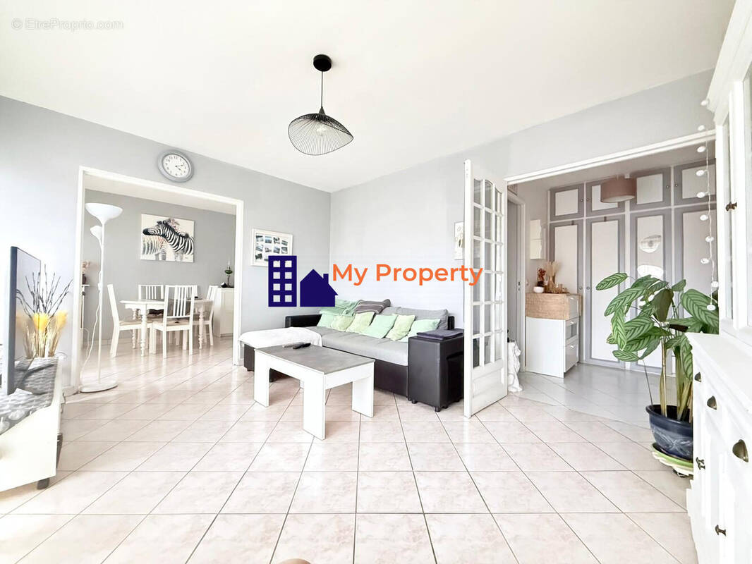 Appartement à HOUILLES