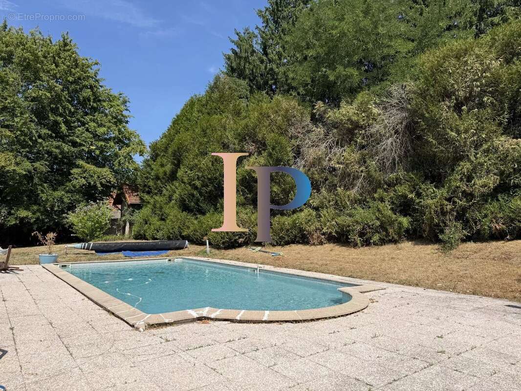 Ensemble immobilier de caractere - photo 17