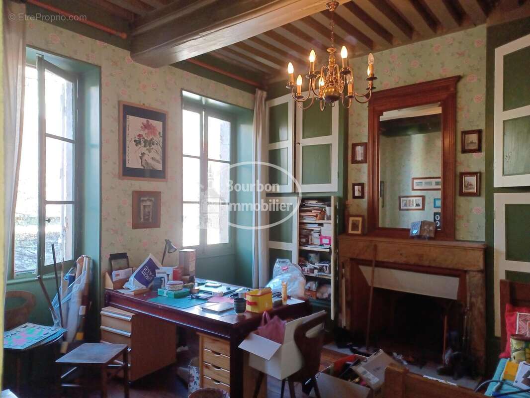 Maison à TOULON-SUR-ARROUX