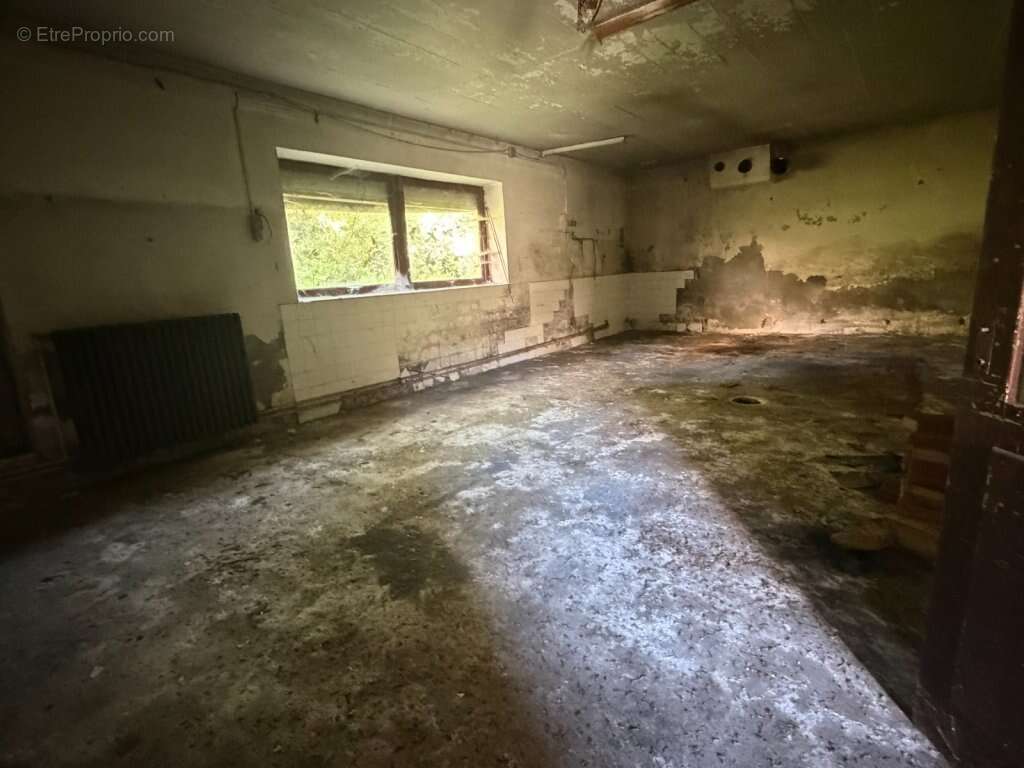 Maison à SAINT-SERNIN-DU-BOIS