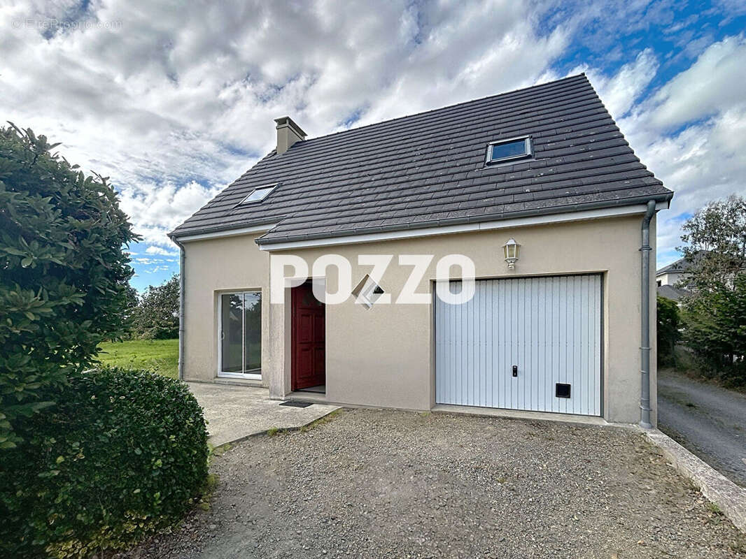 Maison à BRICQUEVILLE-SUR-MER