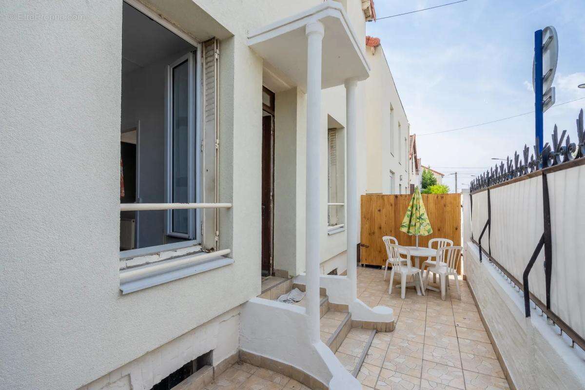 Maison de 4 pièces de 61 m² à Drancy proche RER B - photo 2