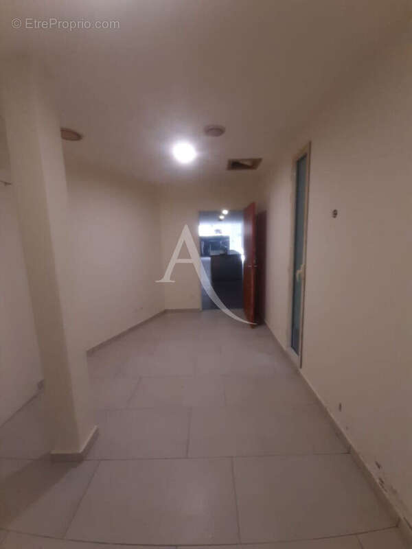 Commerce à FORT-DE-FRANCE