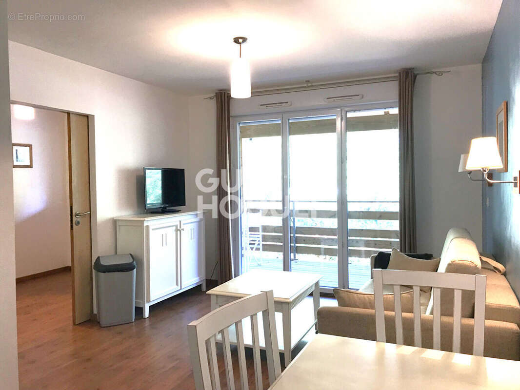 Appartement à PARENTIS-EN-BORN