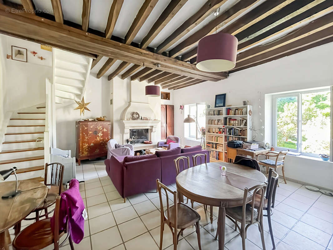 Maison à ETAMPES