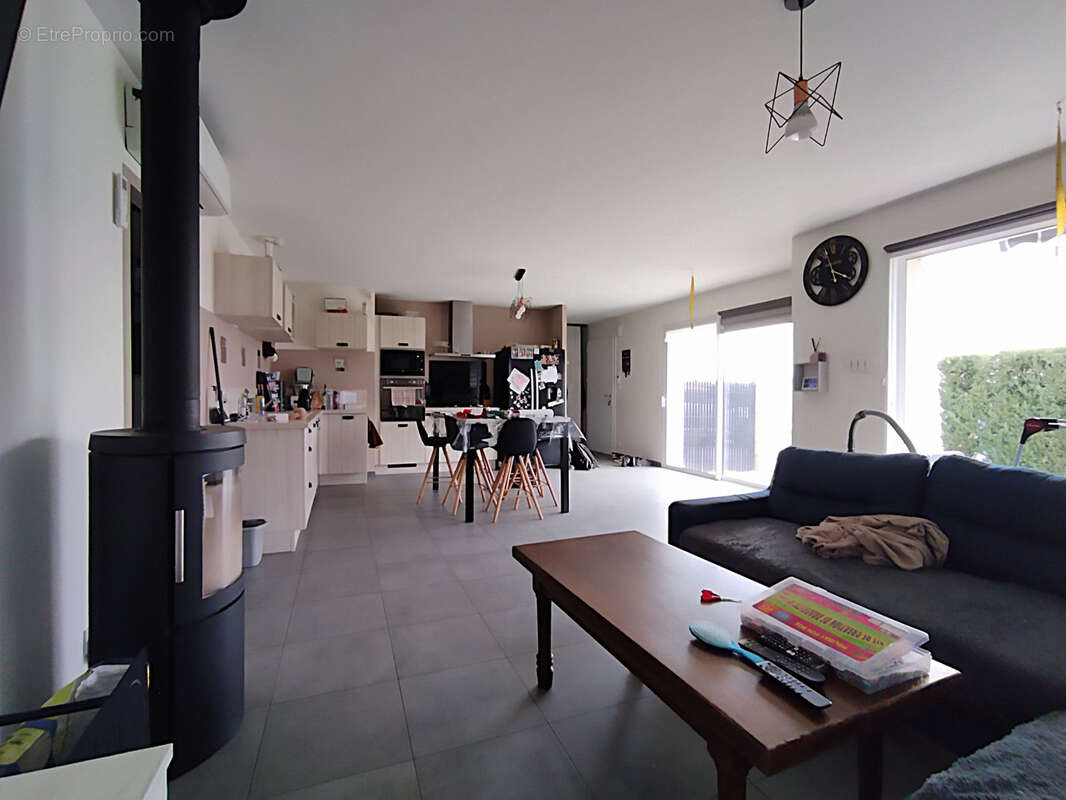 Maison à SAINTE-FLORENCE