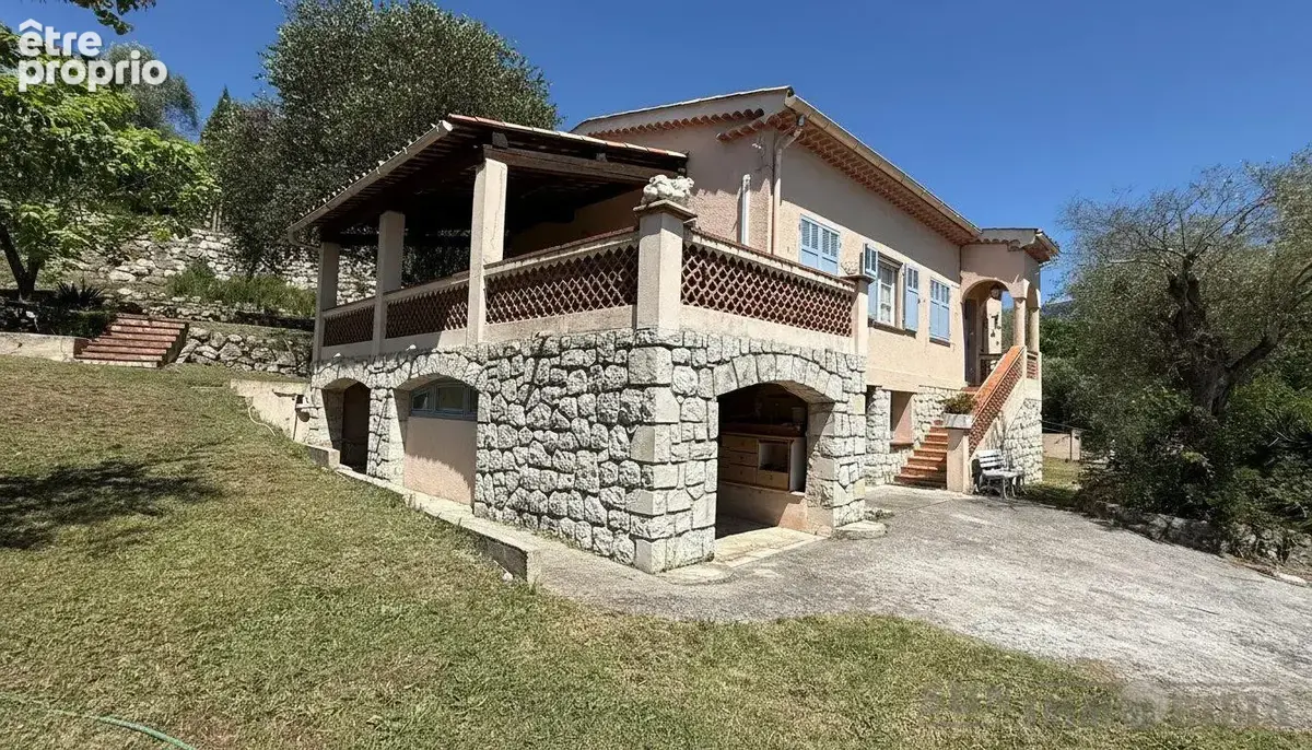 Maison 110 m² à Vence  - photo 1