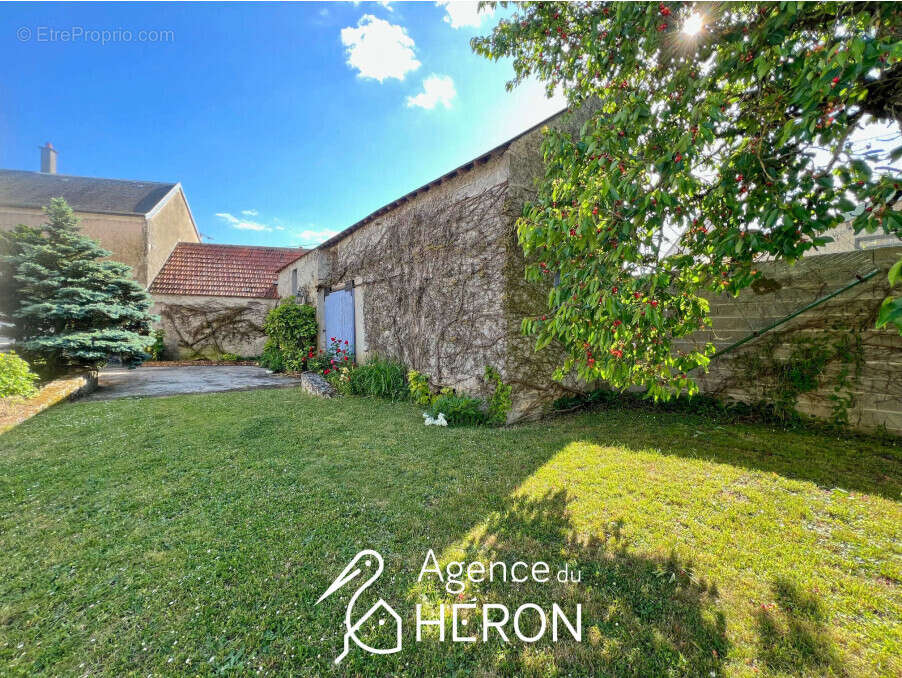 Maison à BEAUMONT-DU-GATINAIS