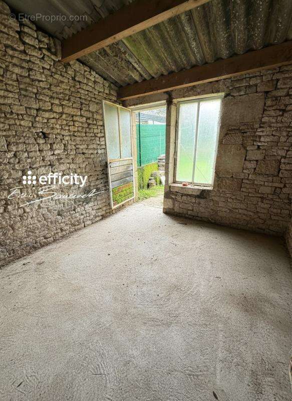 Maison 71 m² à Niort  - photo 19