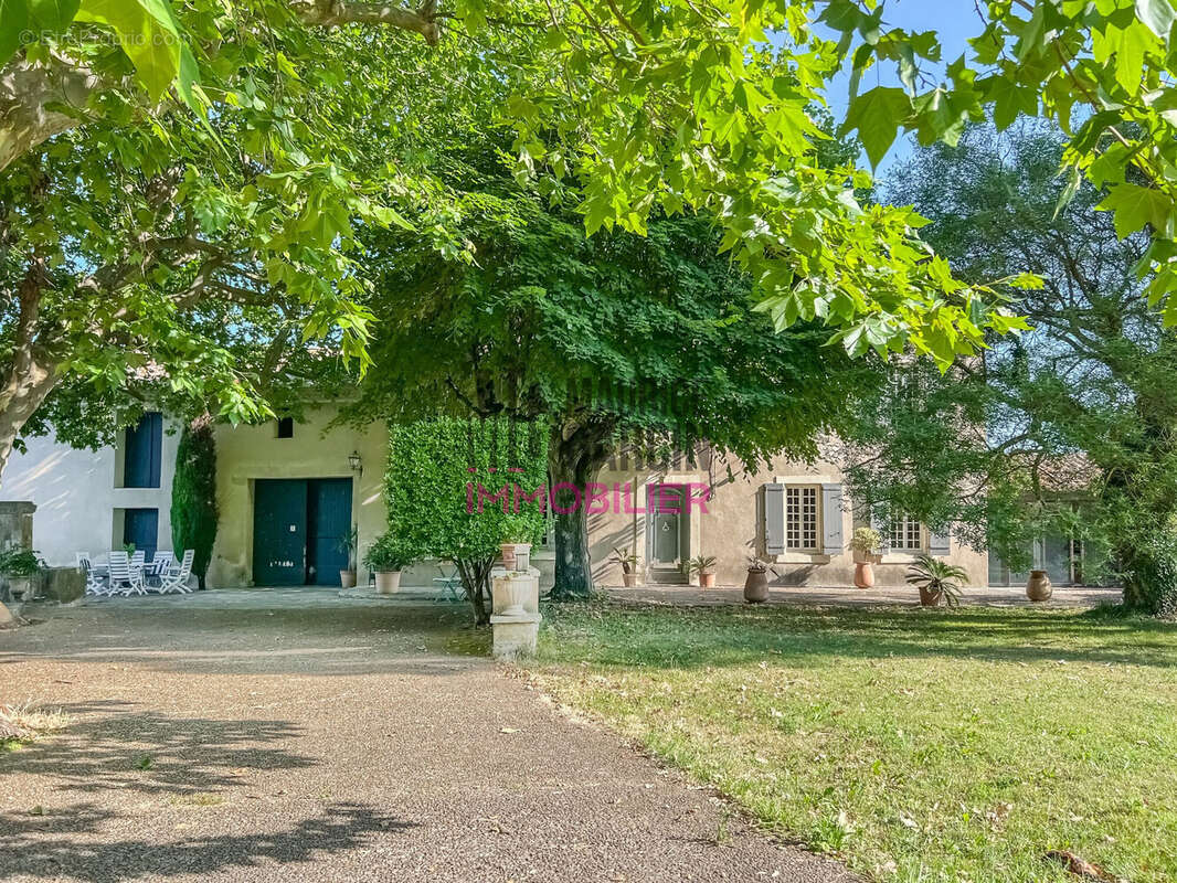 Maison à MONTEUX