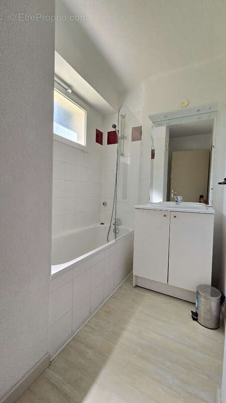 Appartement à AUREILHAN