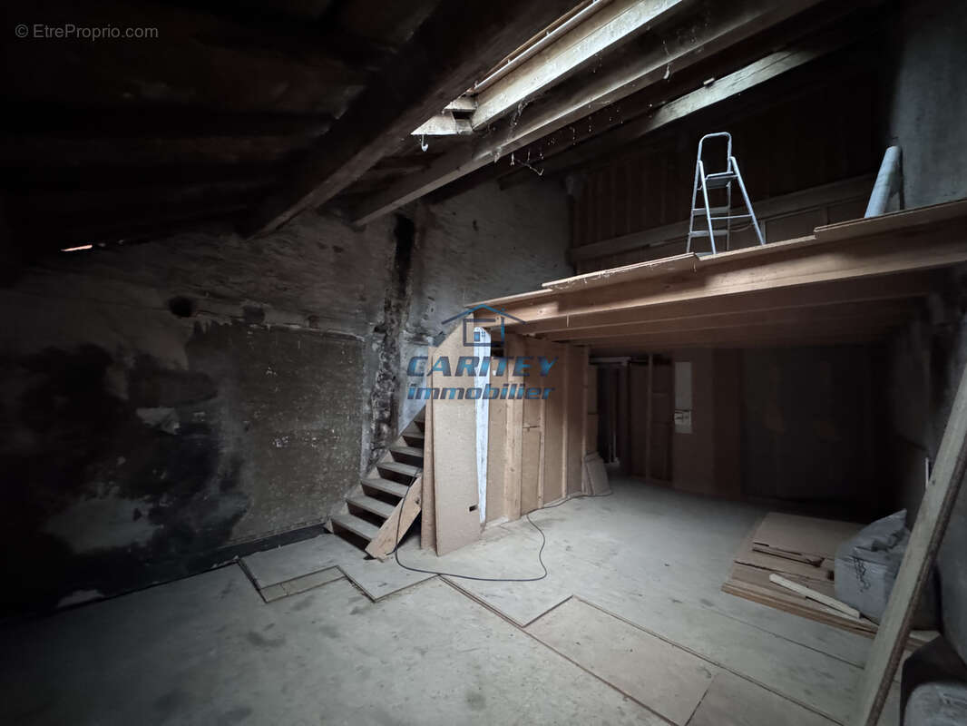Appartement à LUXEUIL-LES-BAINS