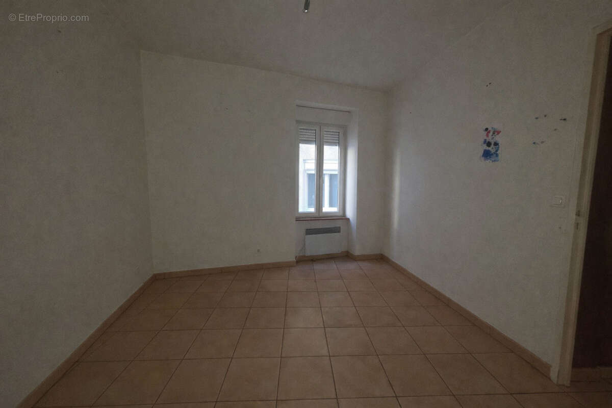 Appartement à SAINT-CHINIAN