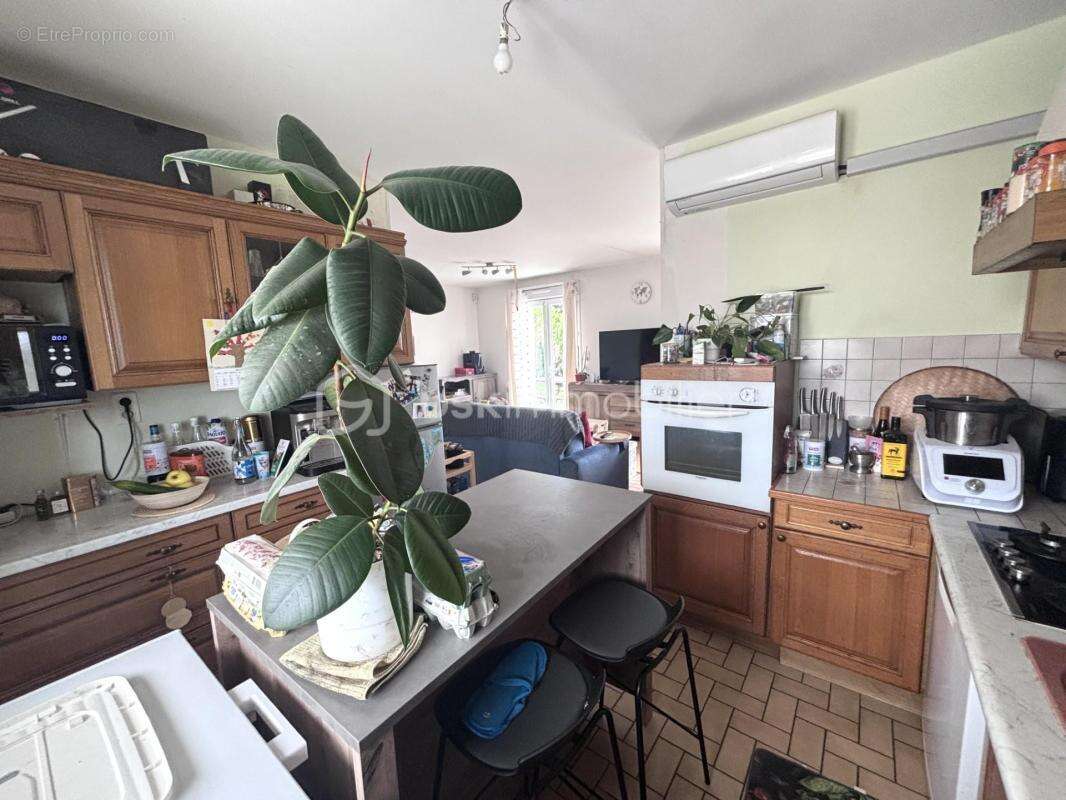 Maison à SAINT-LAURENT-EN-GATINES