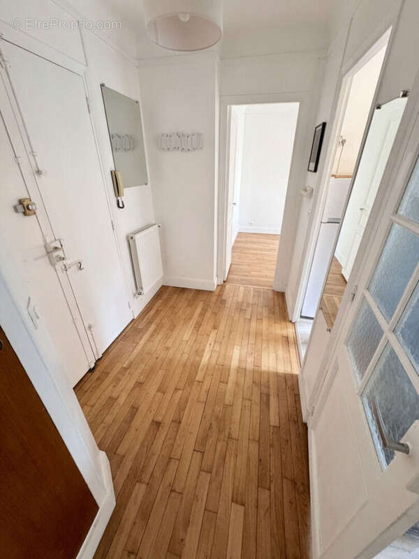 Appartement à PARIS-11E