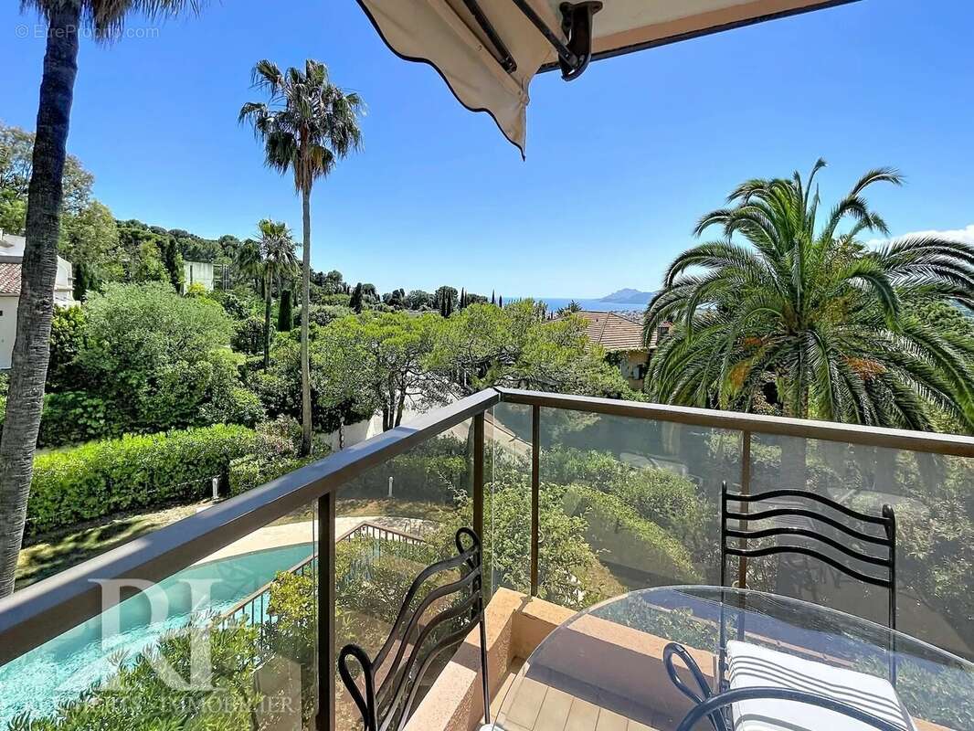 Appartement à LE CANNET