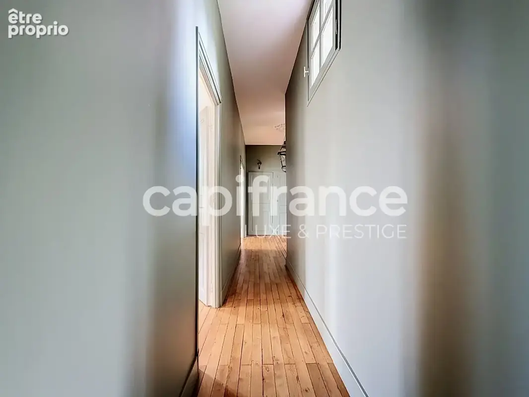 Appartement 167 m2 avec rez-de-jardin et parking, tout proche de Tours - photo 3