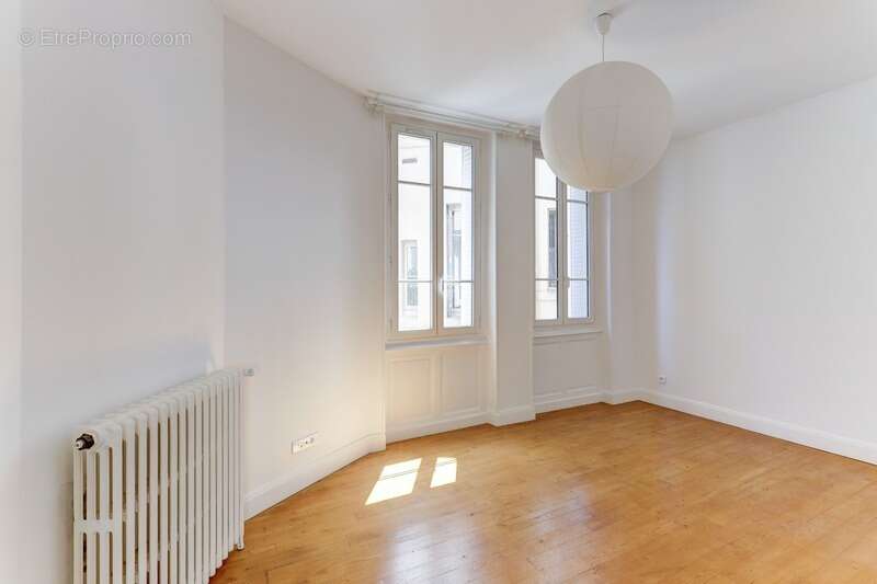 Appartement familial de caractère de 107,69 m² – 4 pièces – Clermont-Ferrand (63) – Secteur Massillon - photo 12