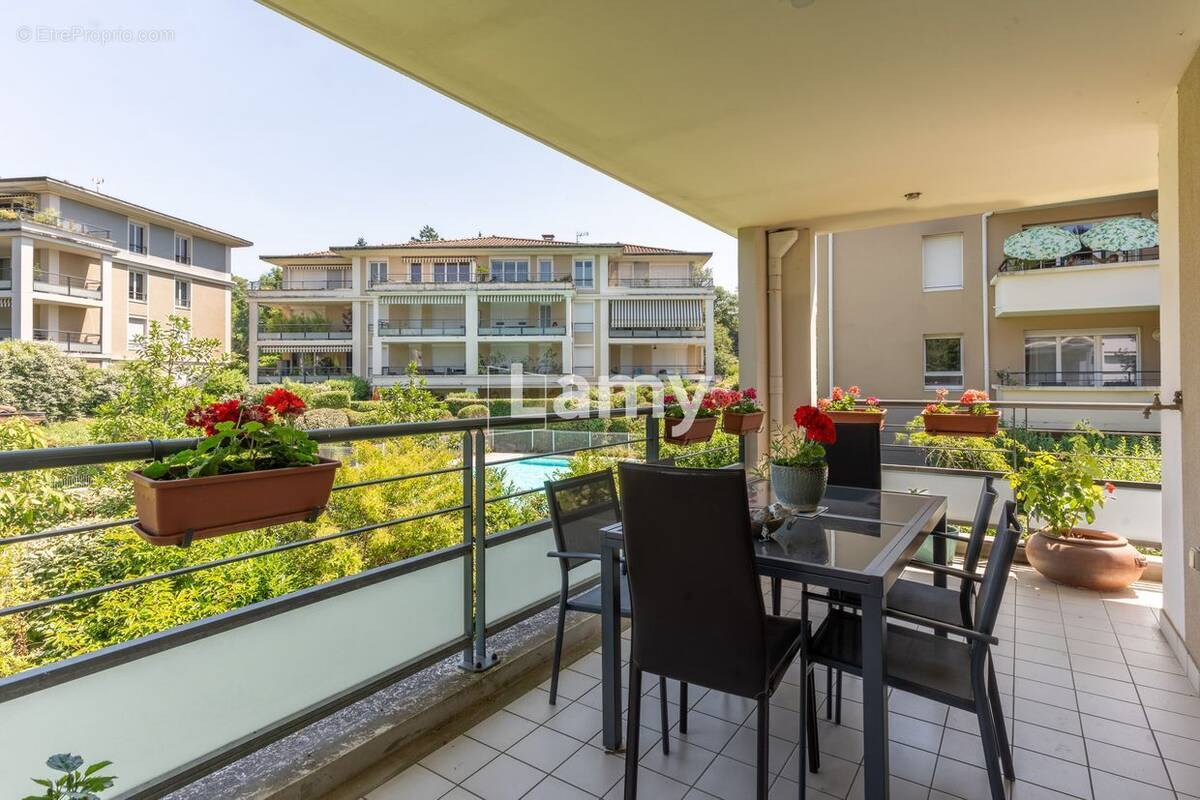 Appartement à VOURLES