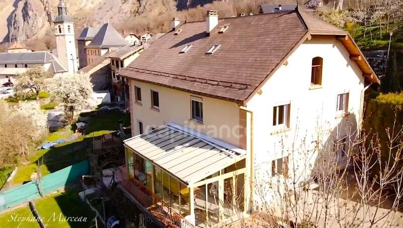 Maison à SAINT-MARTIN-DE-LA-PORTE