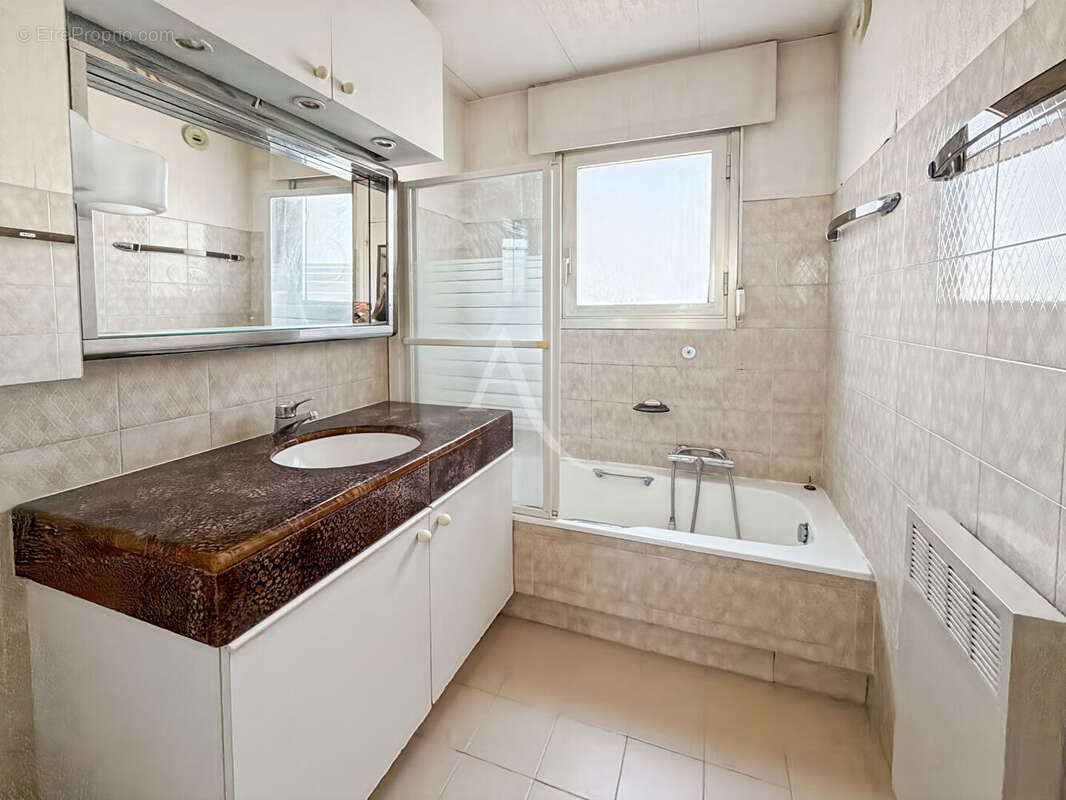 Appartement Le Cannet 3 pièces 64.06 m² - photo 7
