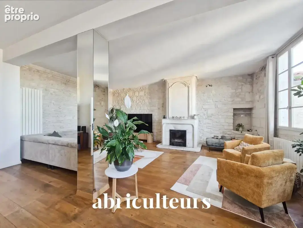 Superbe duplex dans une petite copropriété de caractère en vente à Saintes (17100) - photo 4