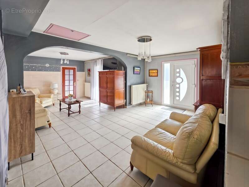 Maison à SAINT-AMOUR