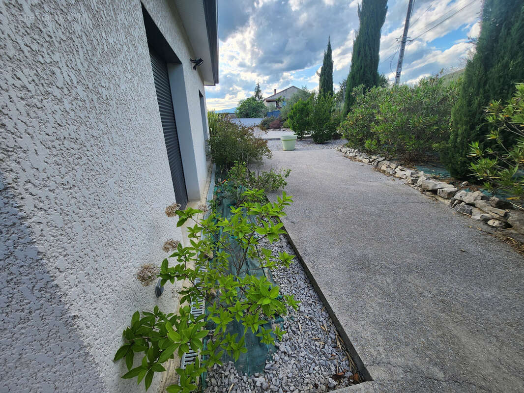 Maison à VINEZAC