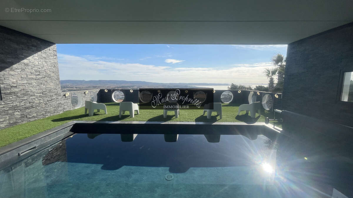 Villa de 600 m2, face à la mer. - photo 17