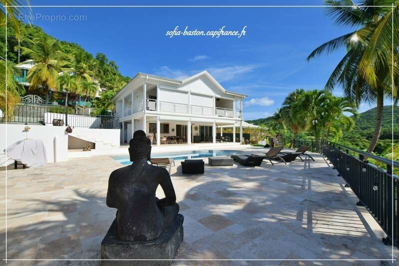 Maison à LES TROIS-ILETS