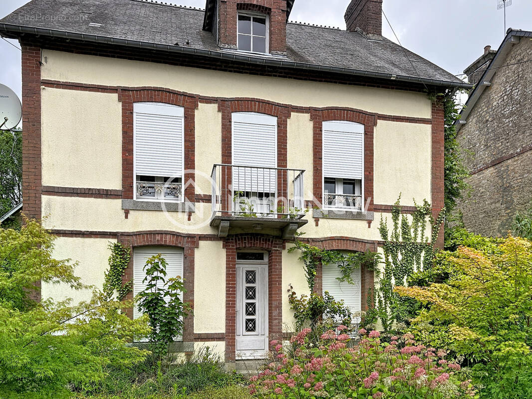 Maison à SOURDEVAL