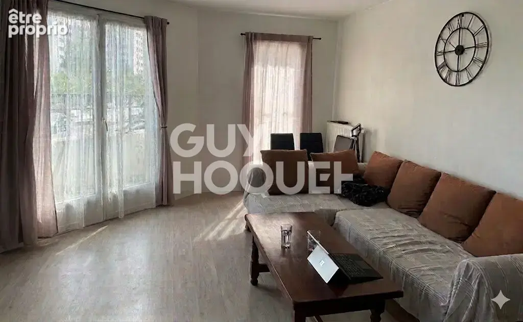 Photo Appartement à Le Blanc-Mesnil au prix de 239 000€