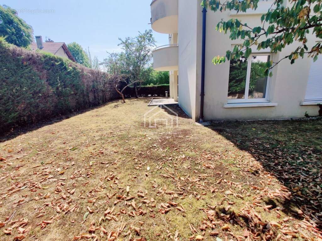 Magnifique appartement en rez de jardin rénové à neuf - photo 13
