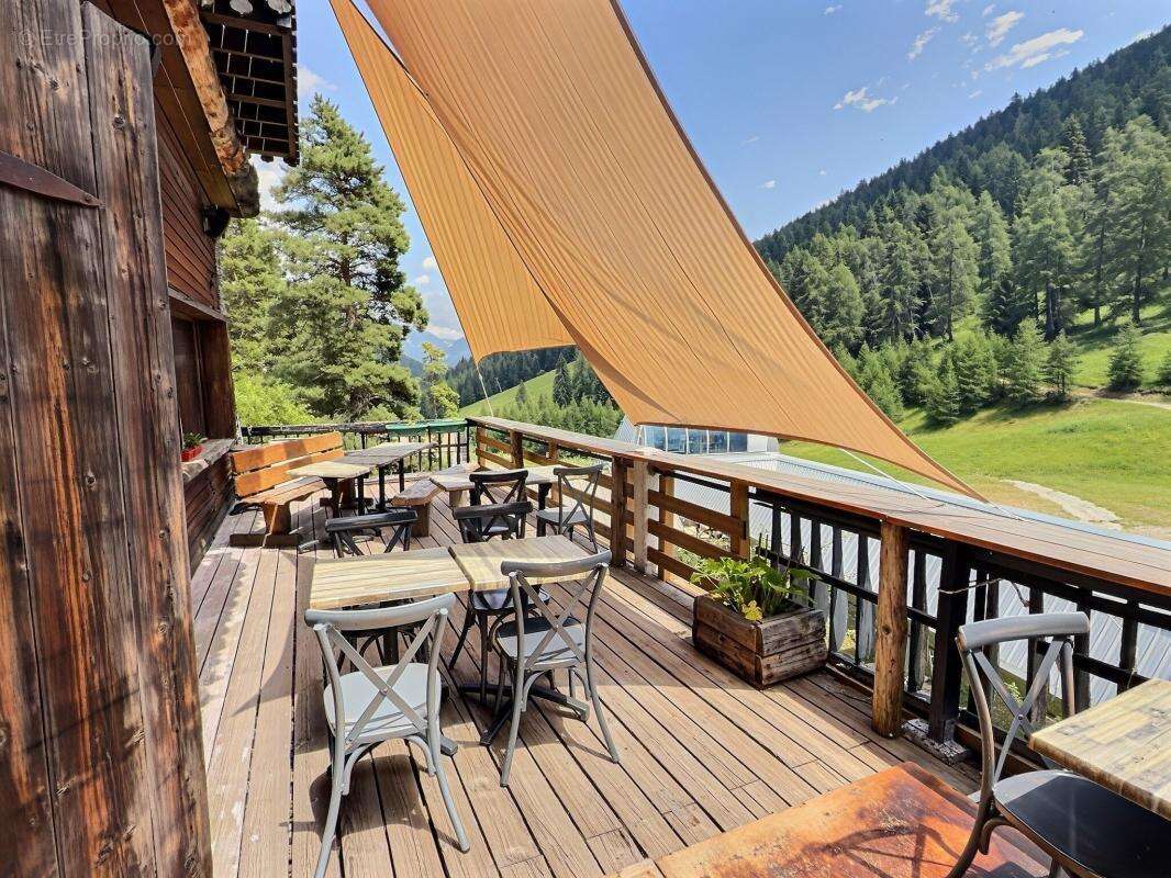 SUPERBE OPPORTUNITÉ ! Hôtel Restaurant Bar (murs) situé dans une station de ski et verte l’été - photo 2