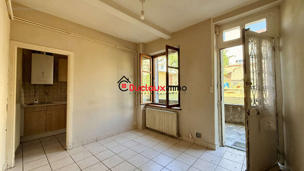 Immeuble Aurillac   Quartier de la Gare   Idéal investisseur - photo 18