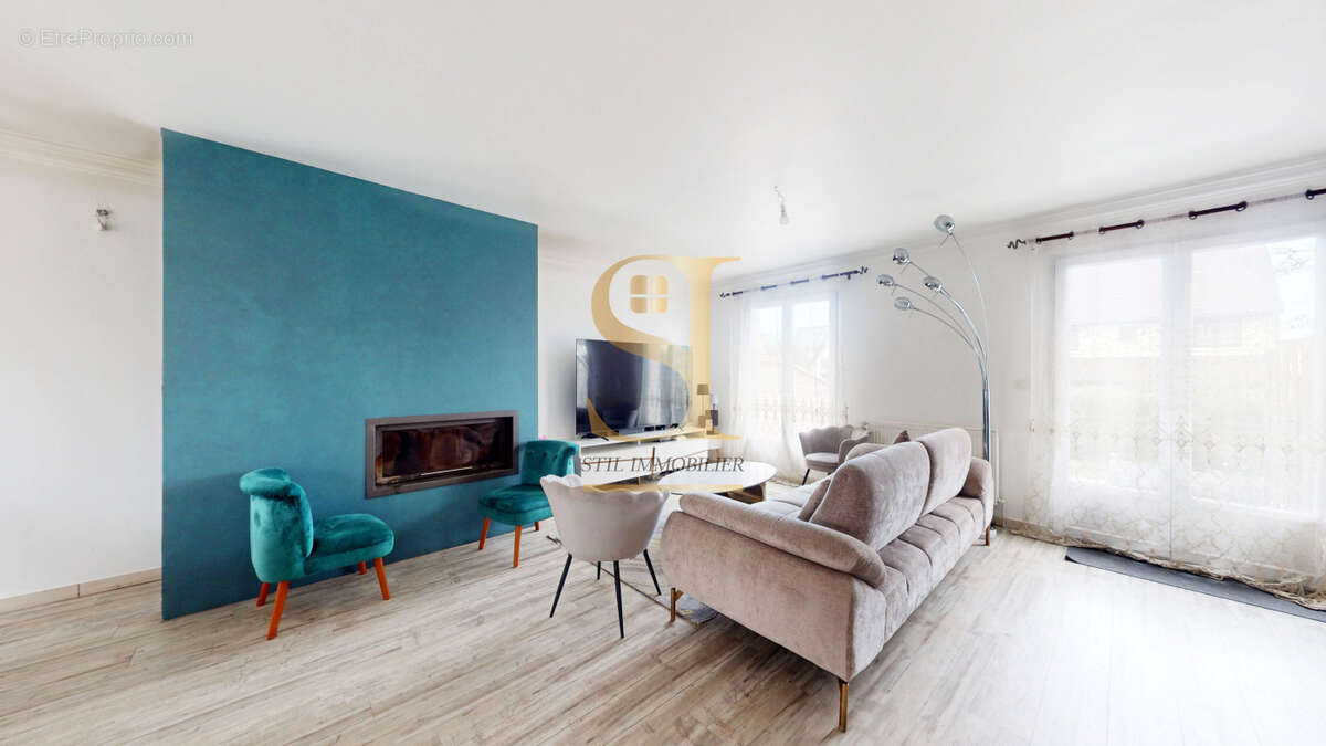 Maison à VIGNEUX-SUR-SEINE