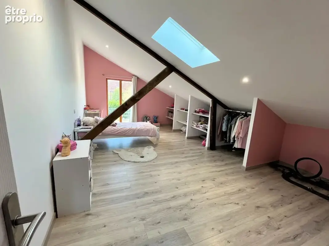 Maison 257m², 5 chambres, 3249m² de terrain, grande dépendance - photo 19