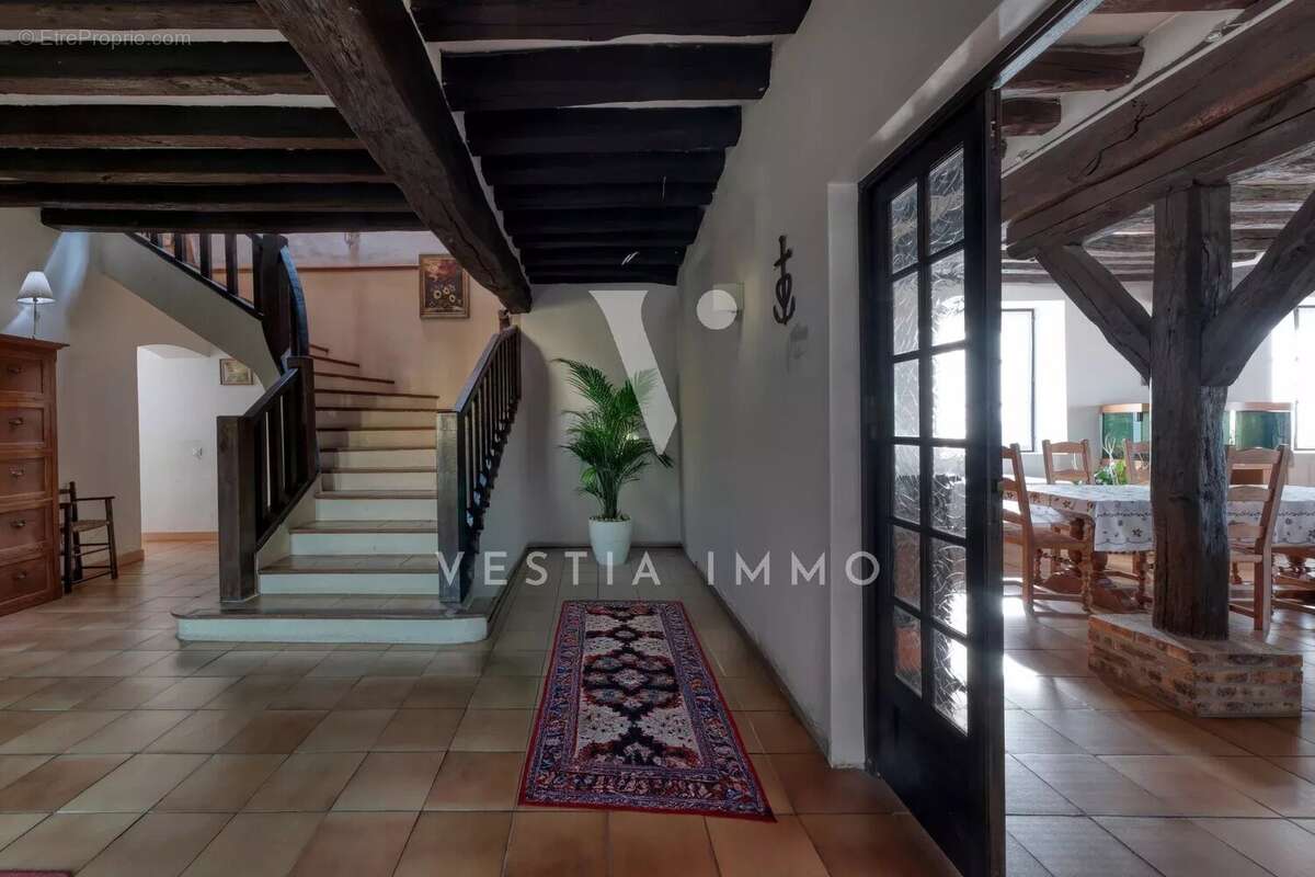 Commerce à PRUNAY-EN-YVELINES