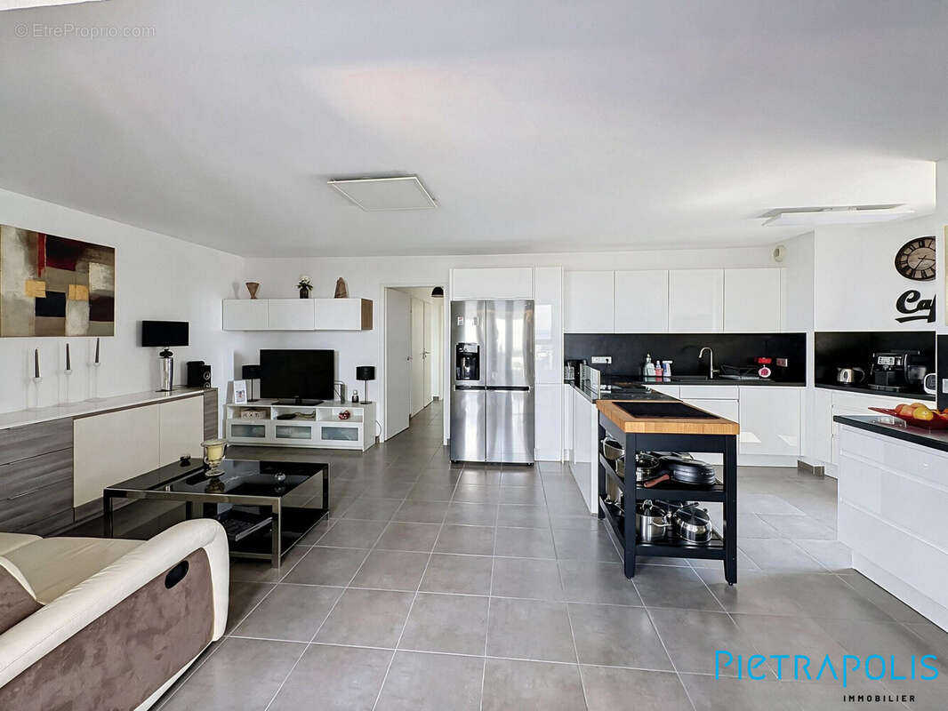 Appartement 85 m² à Sete  - photo 2