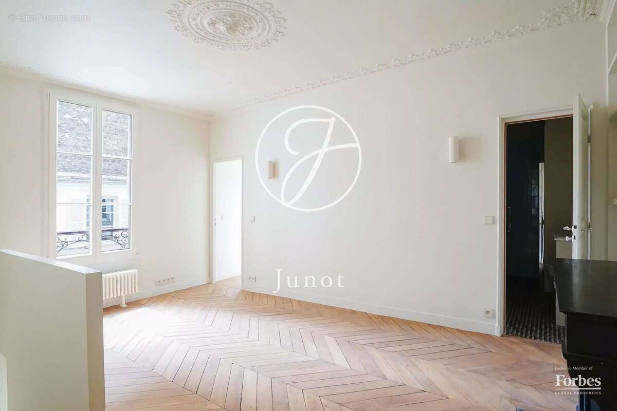 Paris 9e - CLICHY / BALLU - Duplex - 93,28m² Carrez - 2/3 chambres - photo 4