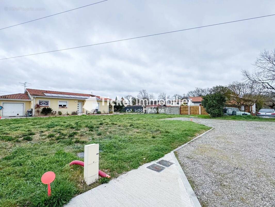 Terrain à PLAISANCE-DU-TOUCH