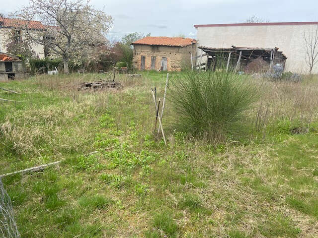 Terrain à PUY-GUILLAUME
