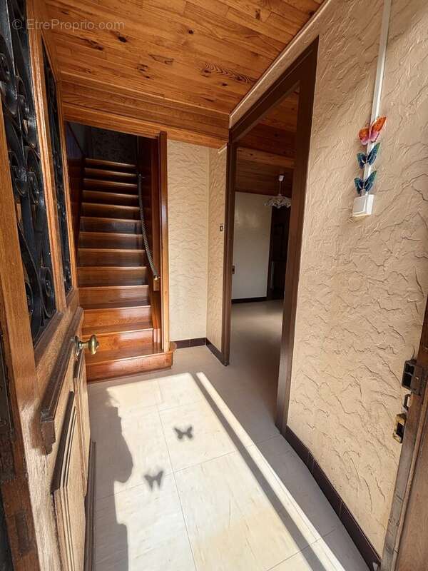 Maison à SAINT-SIMEON-DE-BRESSIEUX